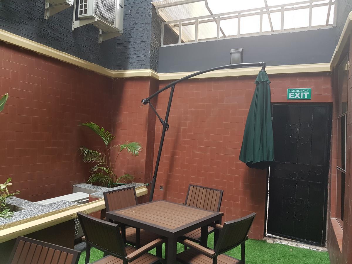 De Santiago Milan Hotel Lagos Exterior photo